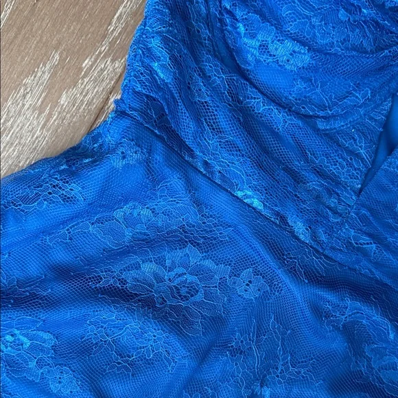 Elegant Royal Blue Formal Dress - Picture 4 of 8